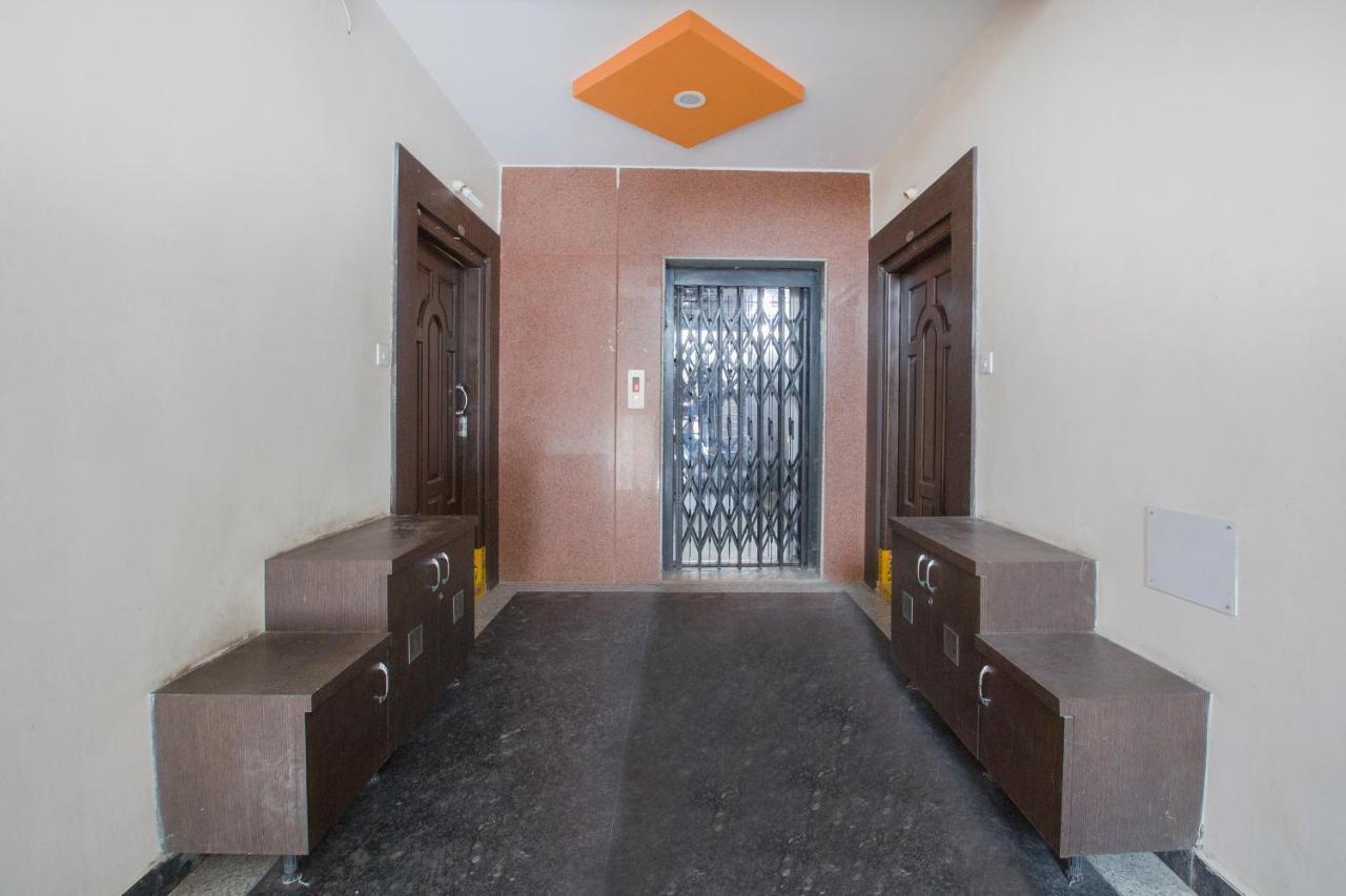 Oyo 10373 Apartment The Icon Homes Haidarábád Kültér fotó